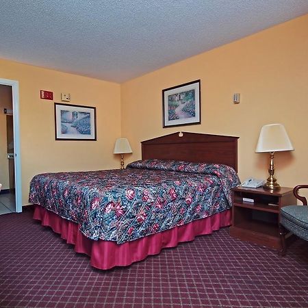 Western Motel Фицджералд Екстериор снимка