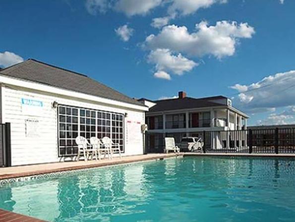 Western Motel Фицджералд Екстериор снимка