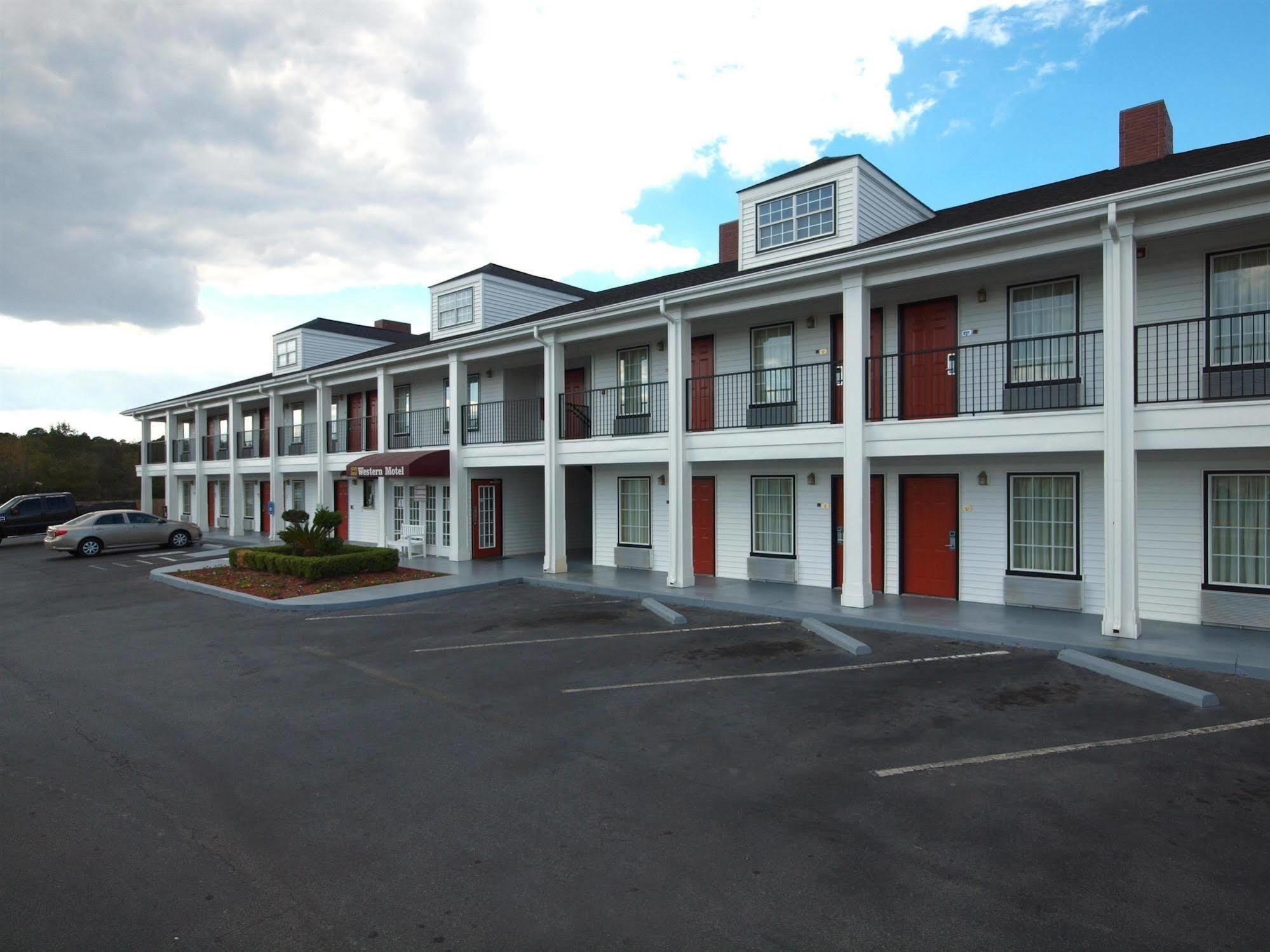 Western Motel Фицджералд Екстериор снимка